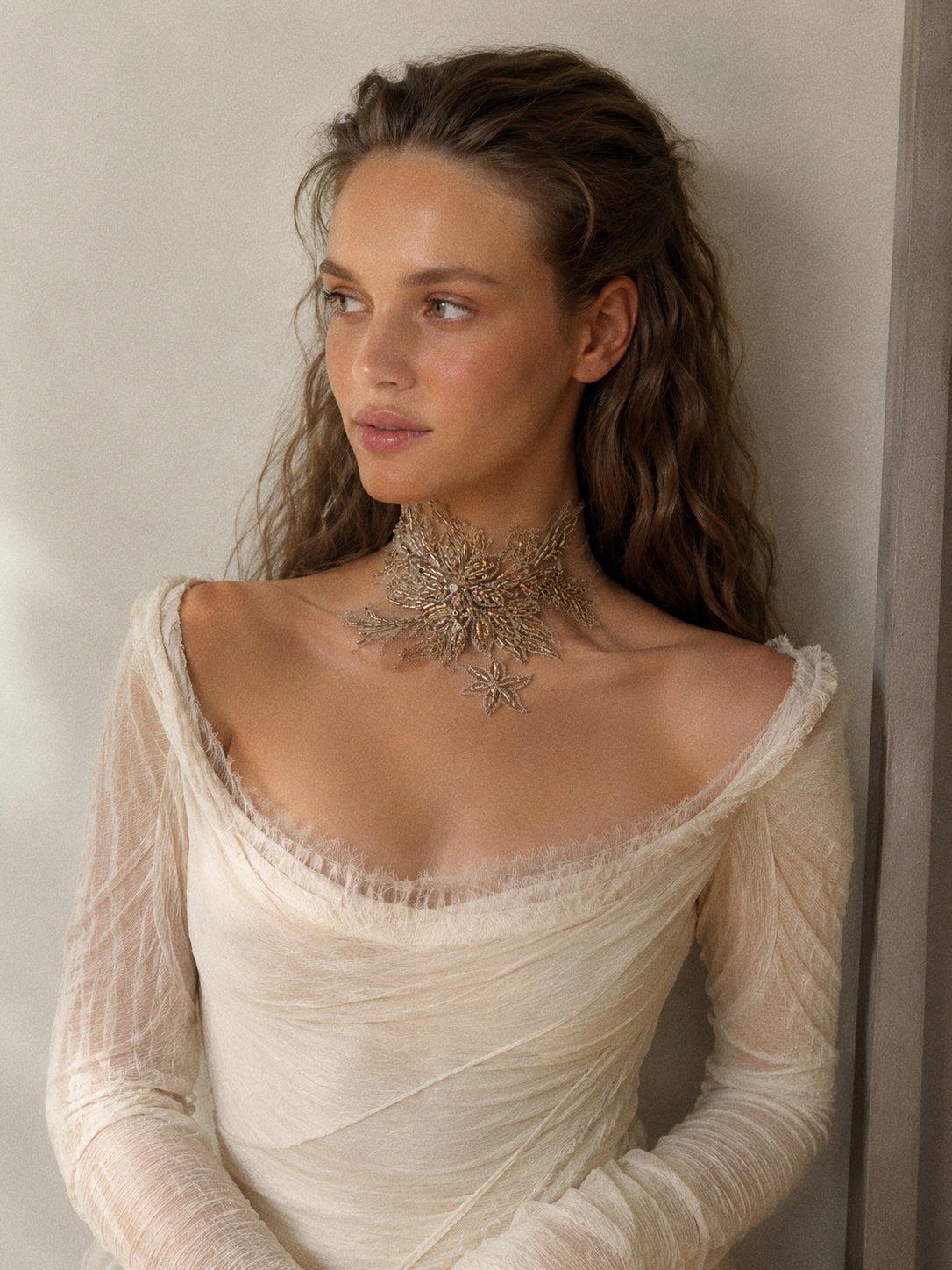 BIG FLOWER CHOKER
