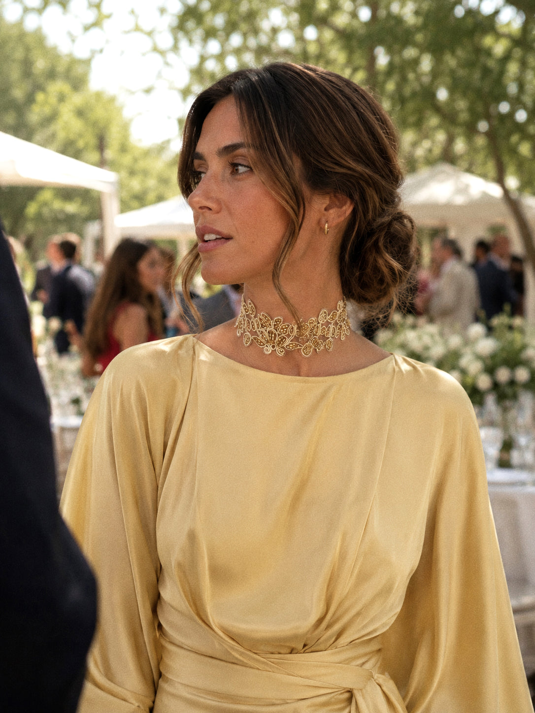 SOLETE CHOKER dorado y amarillo con pedrería de fantasía