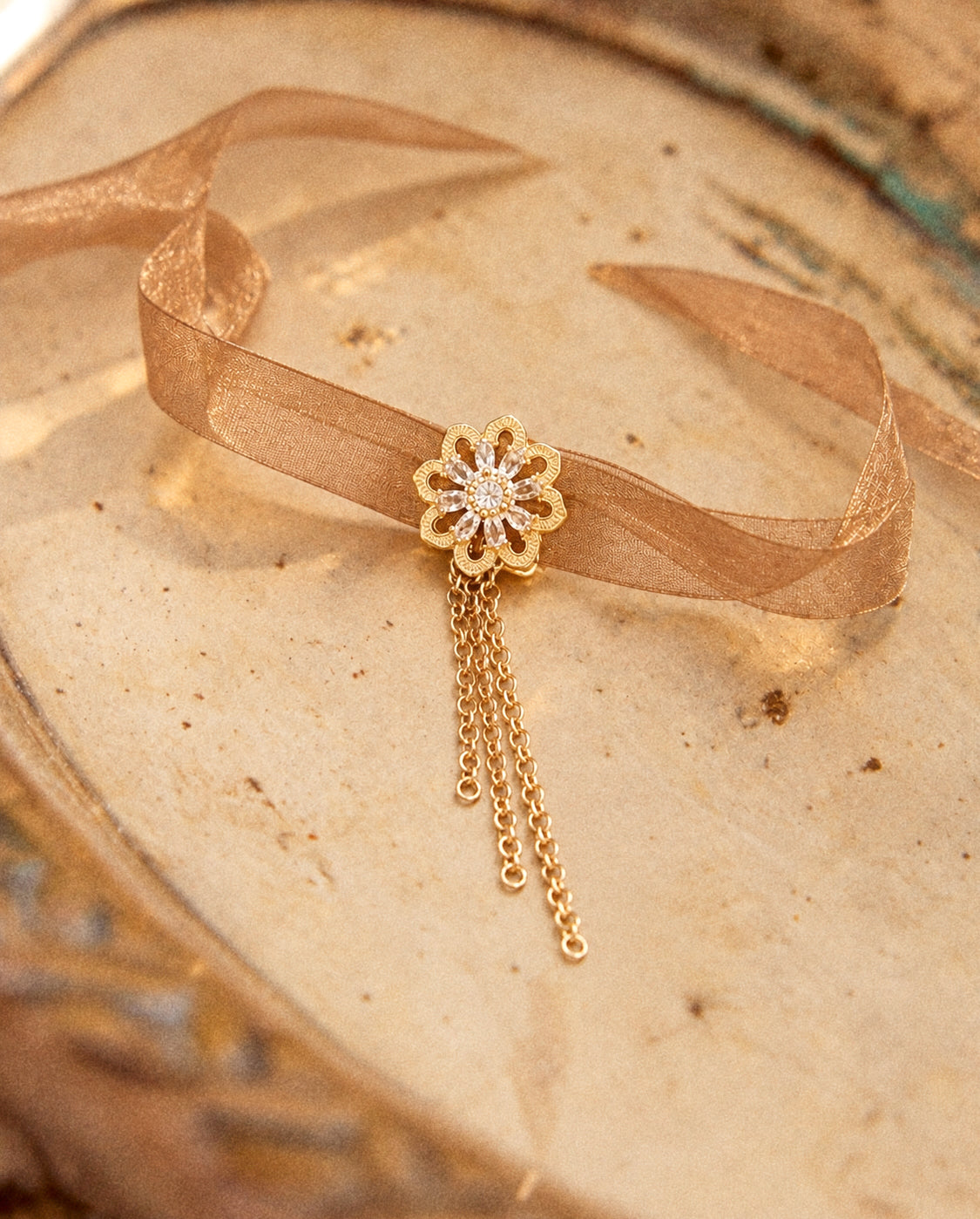 TINA CHOKER