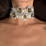 HONEY FLOWERS CHOKER
