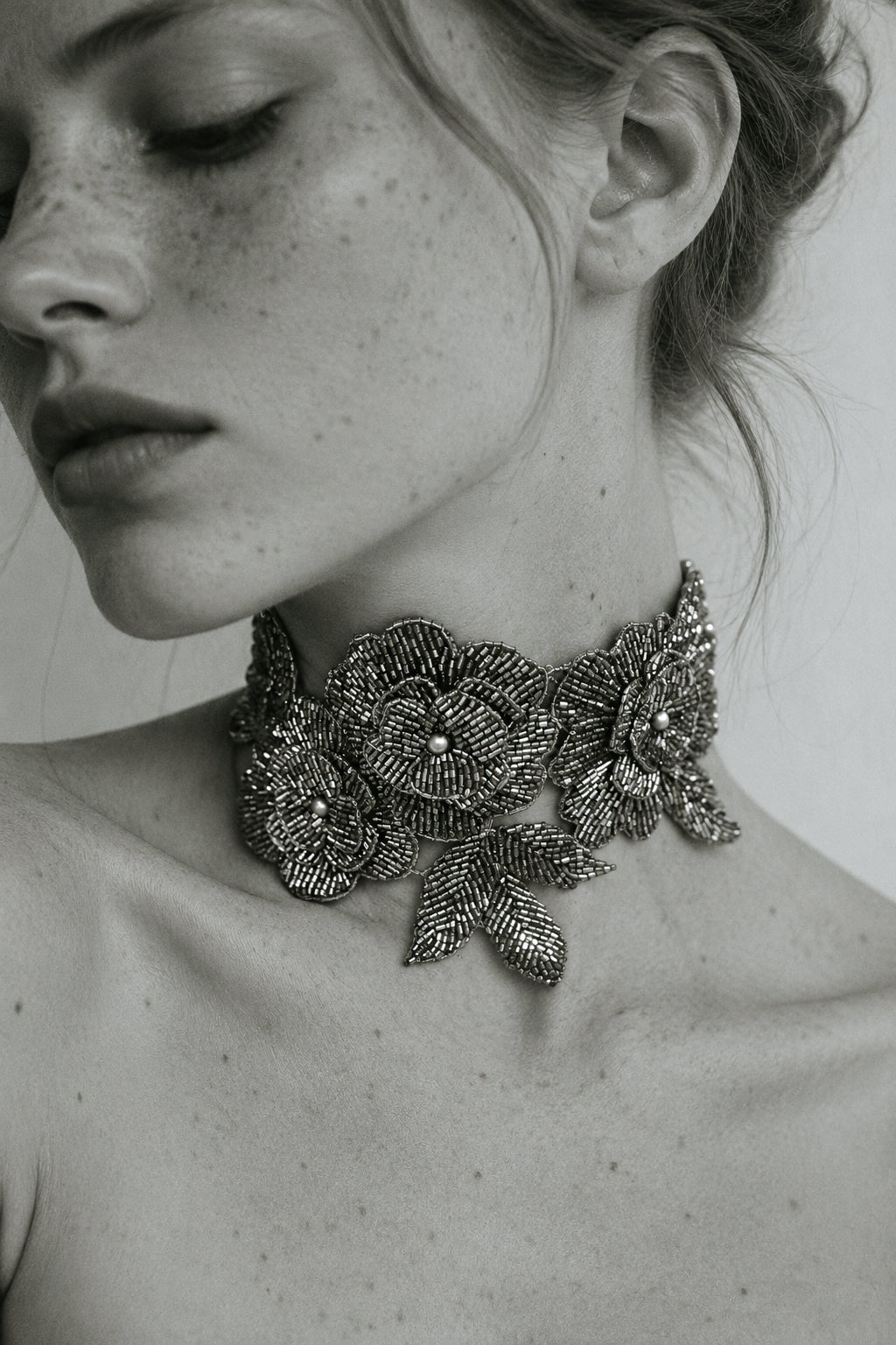 BEADED BIG FLOWER CHOKER LIMITED EDITION