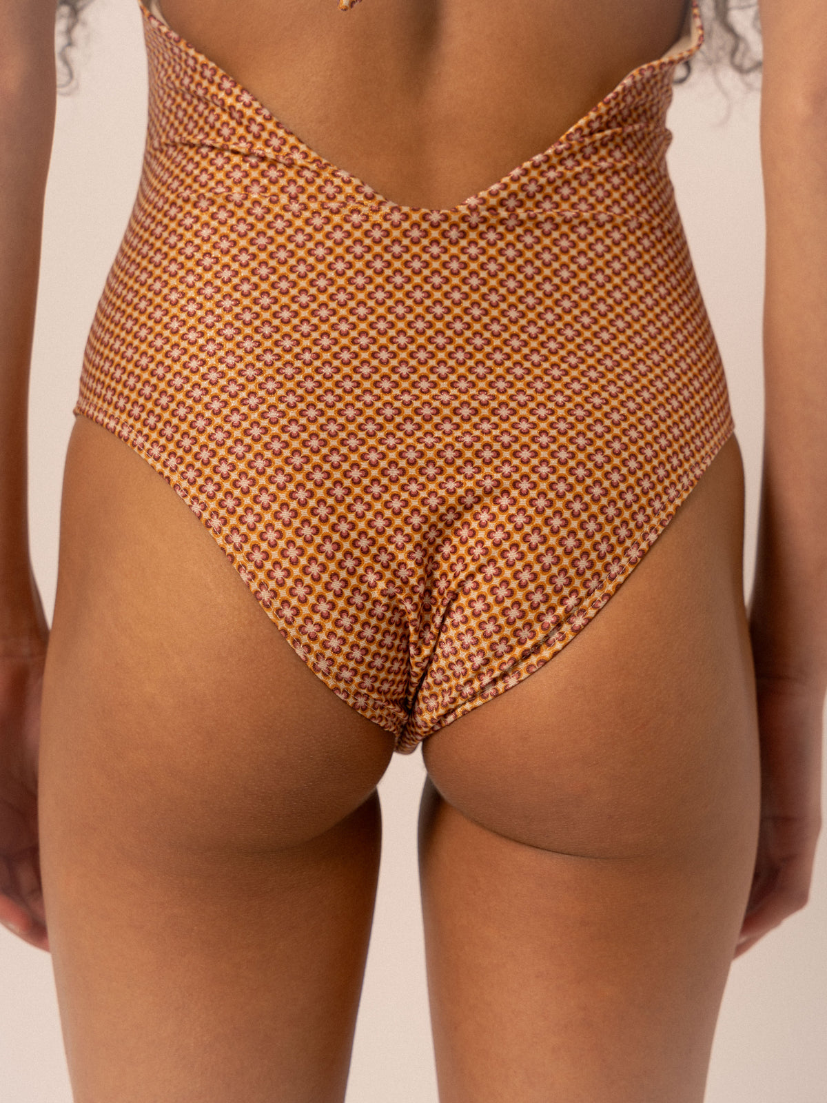 SUIT LAZO STELLA