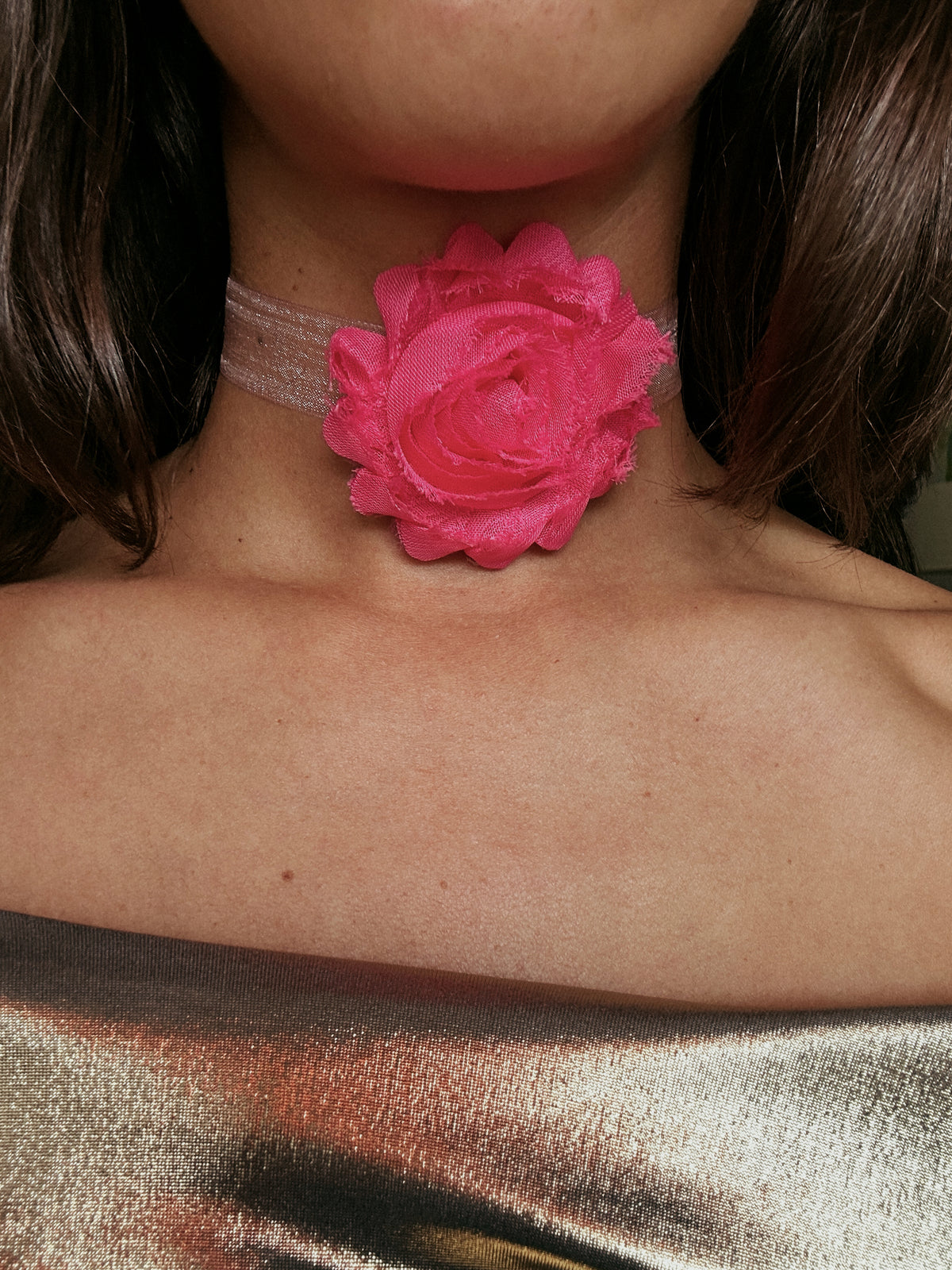 PINK FLOWER CHOKER rosa de inspiración floral