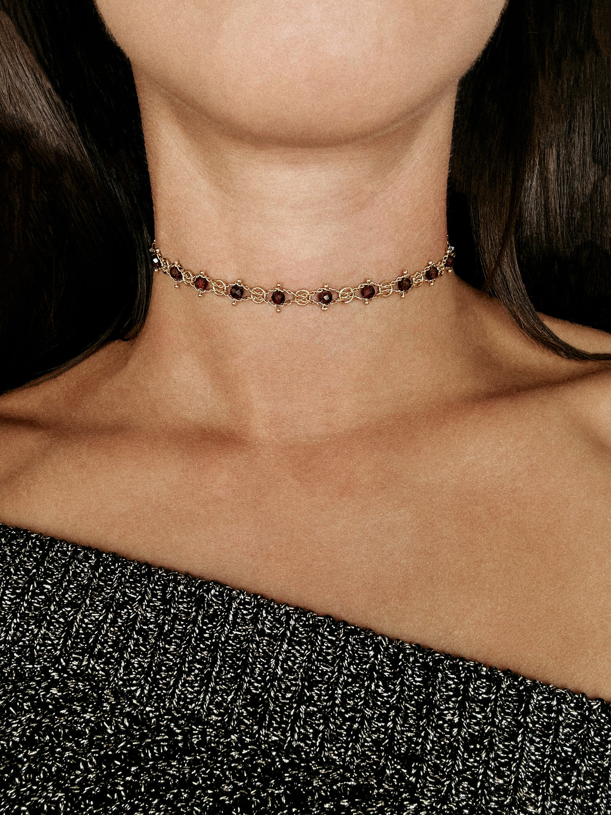 RED CHOKER