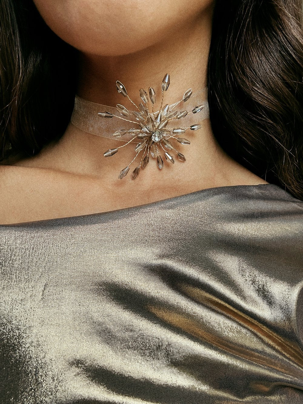 GREY STAR CHOKER