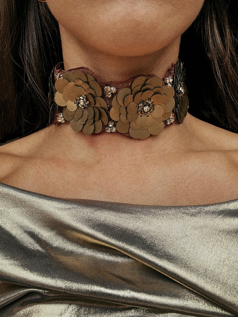 MAHOGANY CHOKER