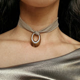 LOOP BROWN CHOKER