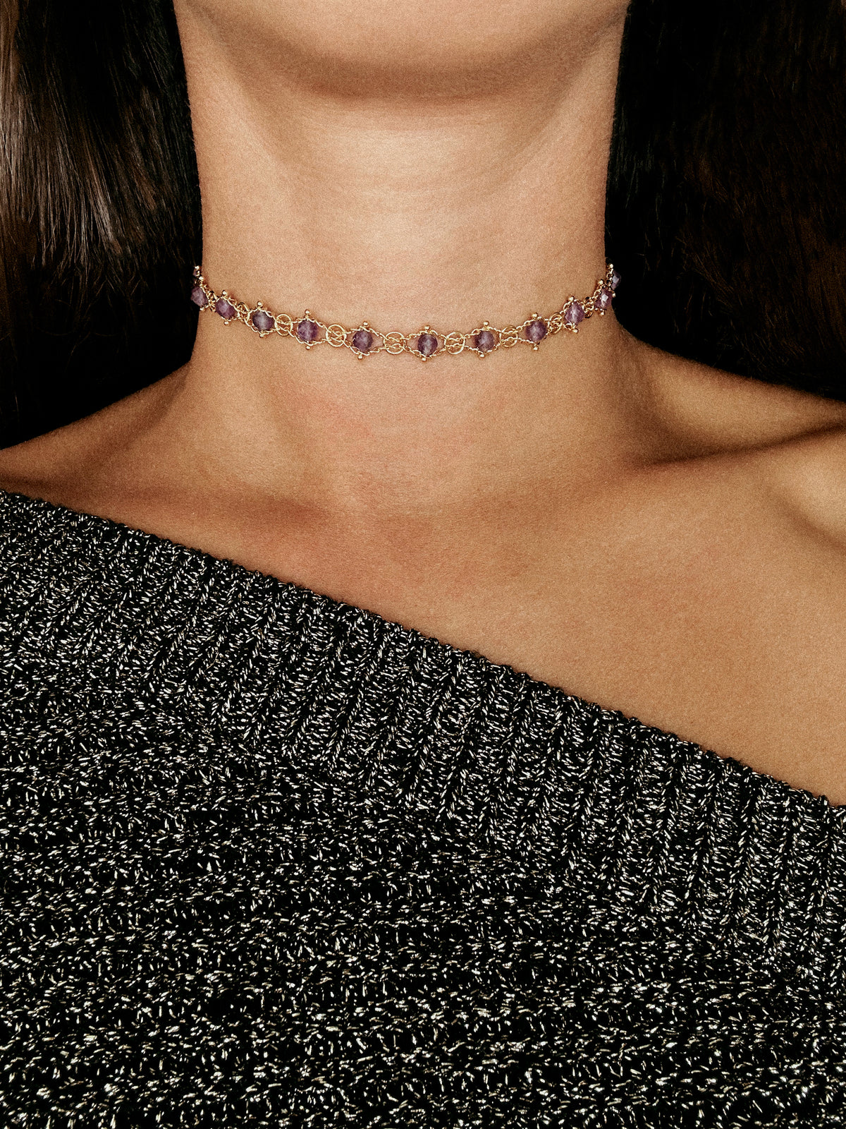 GRAPE CHOKER morado con pedrería de fantasía