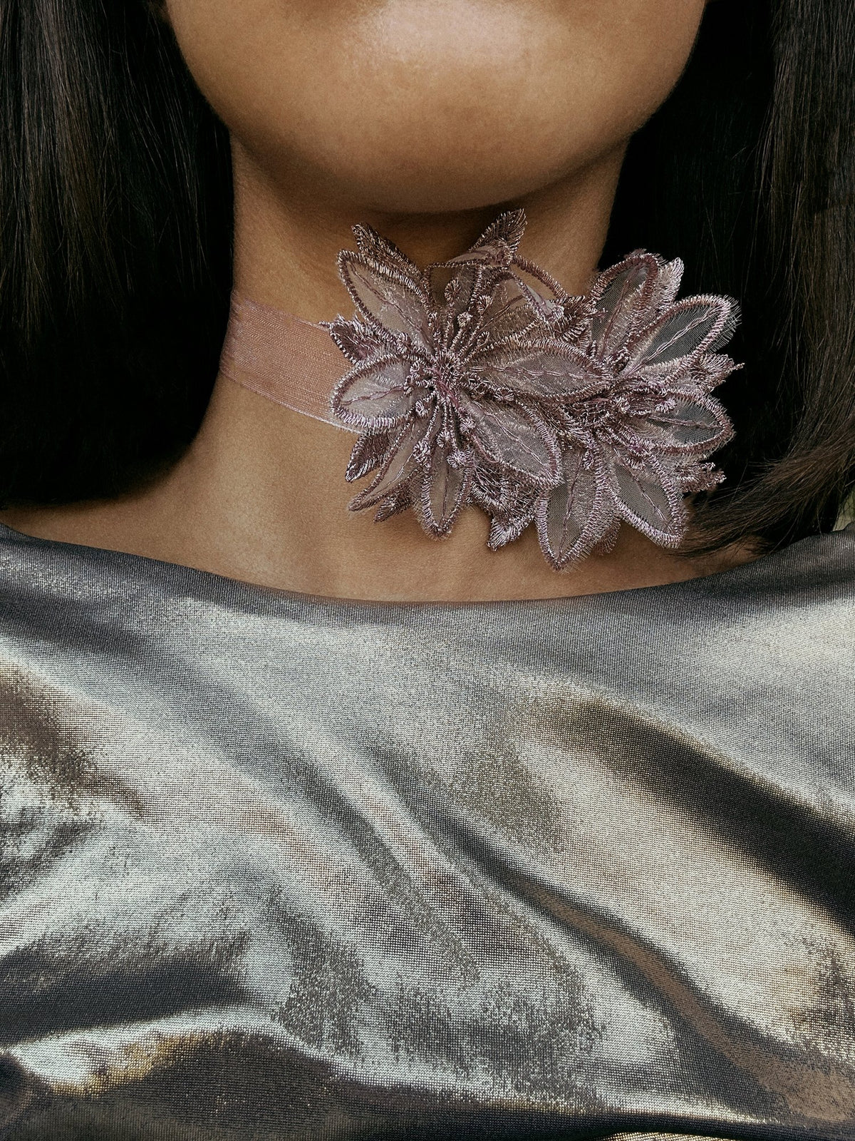 LILAC CHOKER