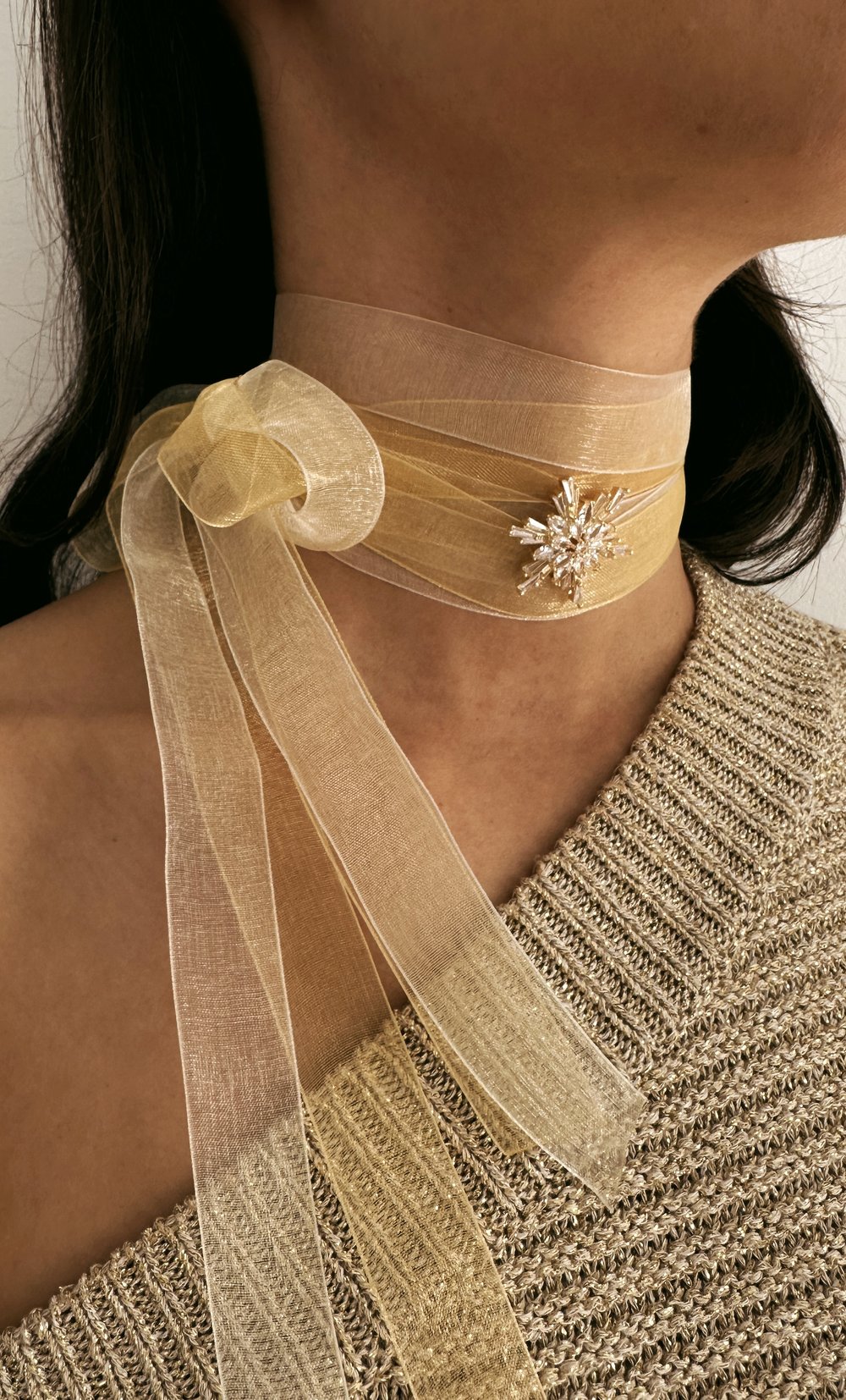YELLOW STAR CHOKER