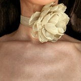 CAQUI FLOWER CHOKER