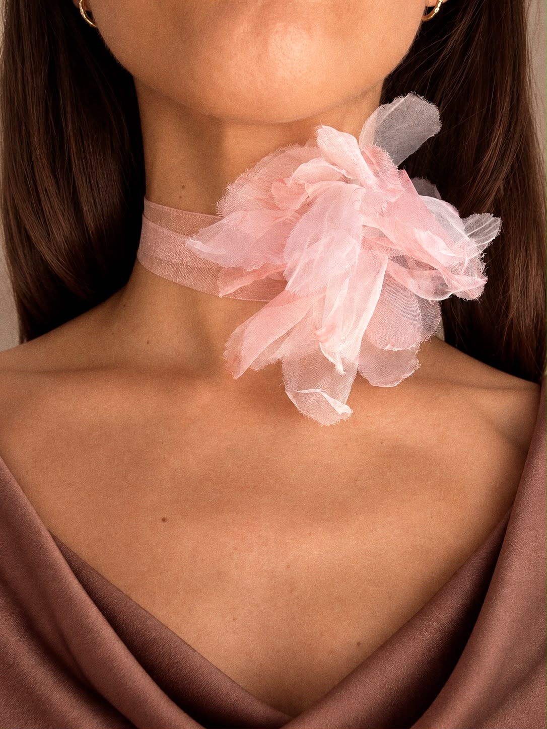 PINK SINGLE FLOWER CHOKER